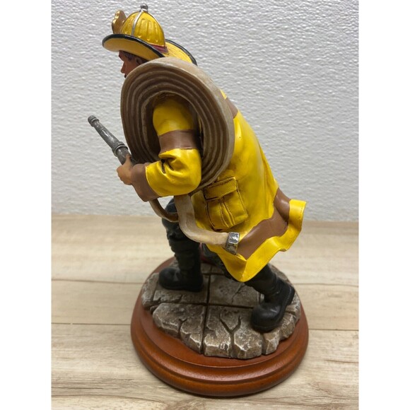 Vtg 1997 Vanmark Red Hats Of Courage Firefighter Handcrafted Figurine - Picture 6 of 7